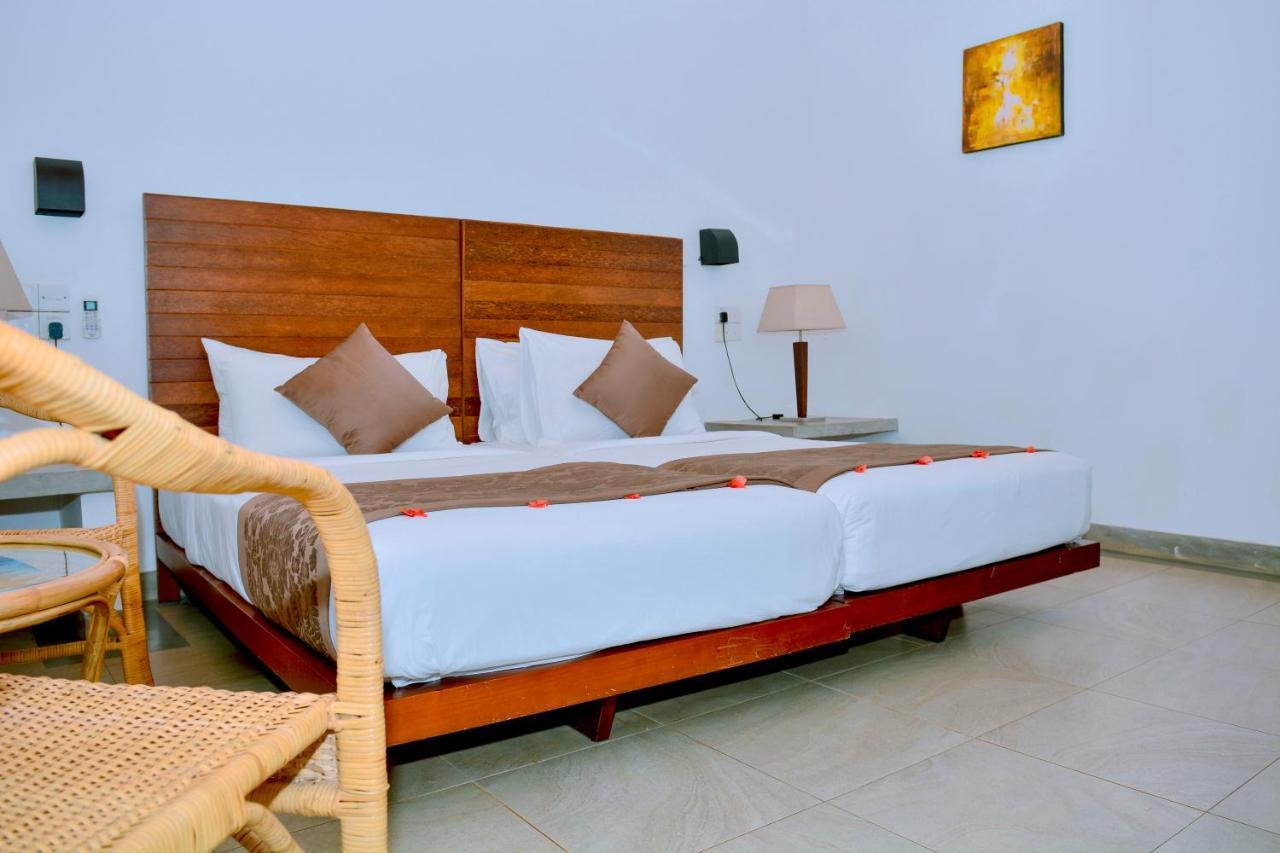 Amaranthe Bay Resort & Spa Тринкомали Экстерьер фото