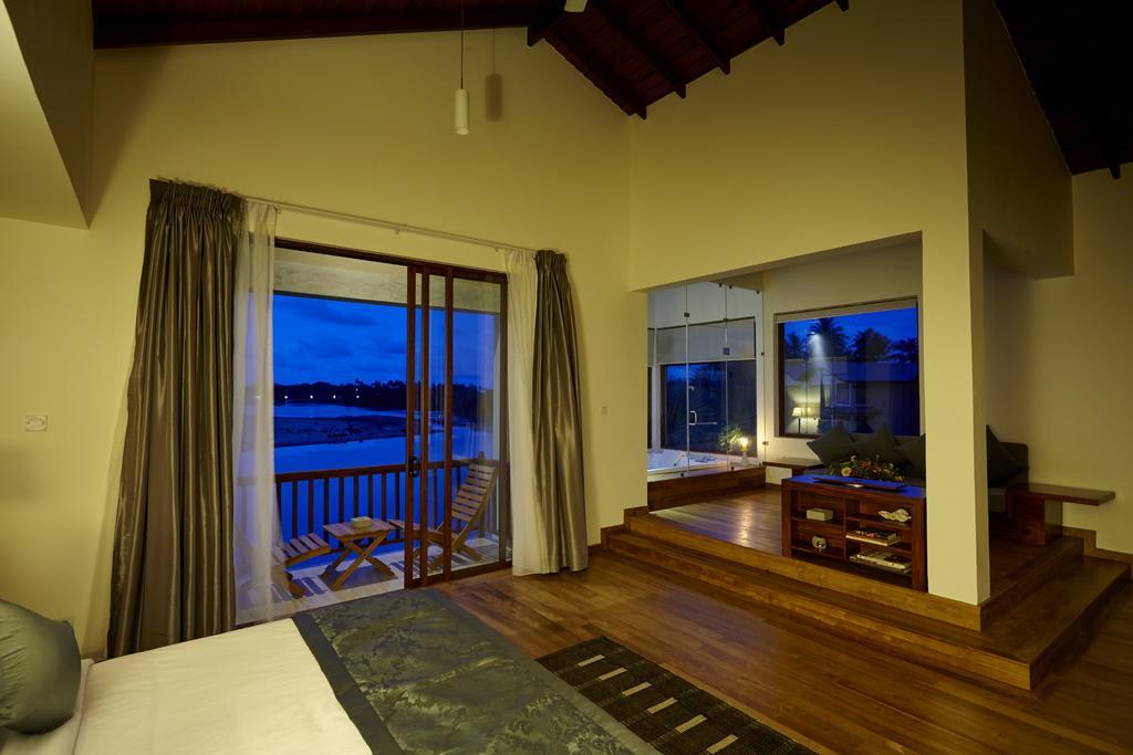 Amaranthe Bay Resort & Spa Тринкомали Экстерьер фото